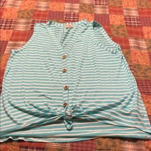 Sleeveless knot shirt